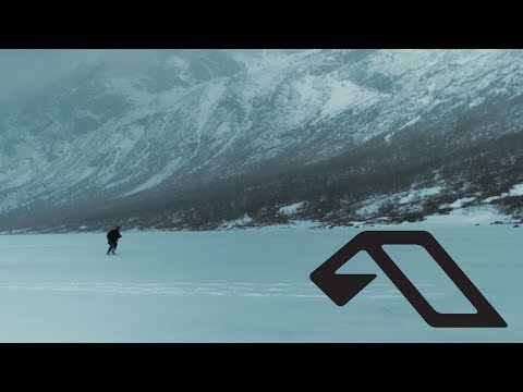 ilan Bluestone feat. Giuseppe De Luca – Frozen Ground (Official Music Video)