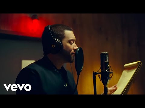 Eminem ft. Cheriimoya – Living Life (Music Video) (2023)