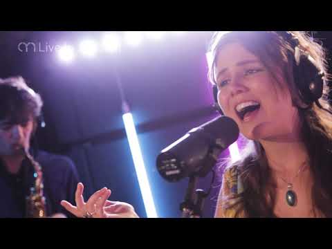 Evelyn & The Vipers 'Praise You' / Fatboy Slim (Cover) Live Wedding Band Bristol – AliveNetwork.com
