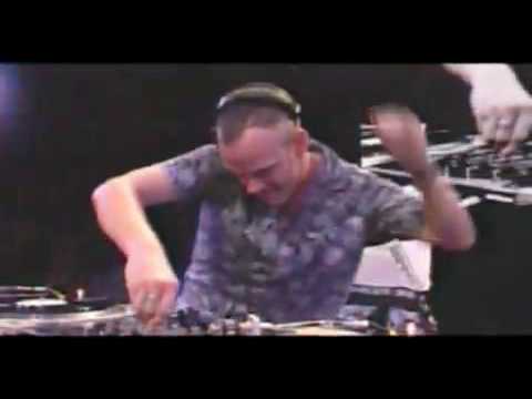 fatboy Slim – Are we having fun yet_ (live in Brighton Beach).mp4