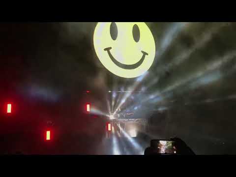 Fatboy Slim live. Near the front, first track of the night