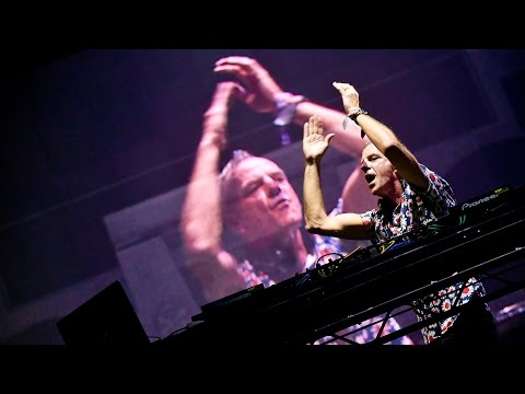 Fatboy Slim – Praise You (T in the Park 2015)