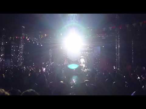 Fatboy Slim – Right Here, Right Now // Praise You // Rockafeller Skank (live)