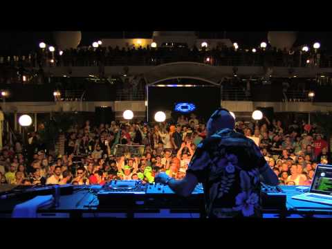 FATBOY SLIM – SET SAIL w/ NORMAN @ HOLY SHIP 2015 – DAY 1 – 2.18.2015