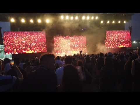 Fatboy Slim – The Rockafeller Skank (Live Singapore Grand Prix 2019)