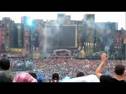 Fatboy slim @ tomorrowland intro 2012 LIVE electro