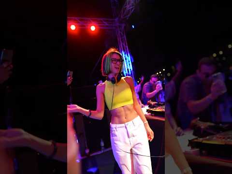 Miss Monique playing Victor Garde – Aylyak [Siona Records]