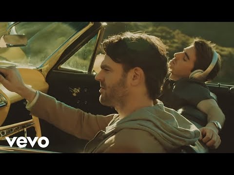 The Chainsmokers – Don’t Let Me Down (Official Video) ft. Daya