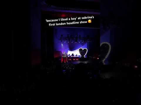 this was a moment 🥰 #sabrinacarpenter #sabrinacarpentertour #emailsicantsend #emailsicantsendtour