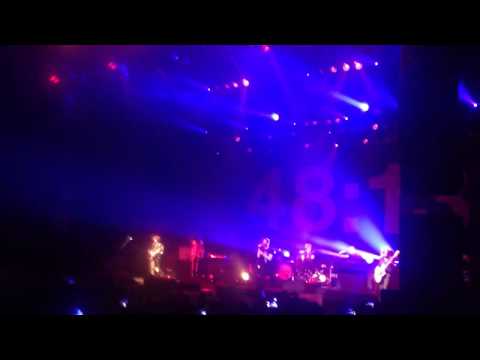 Kasabian LIVE playing Praise You by Fatboy Slim & L.S.F. in Los Angeles