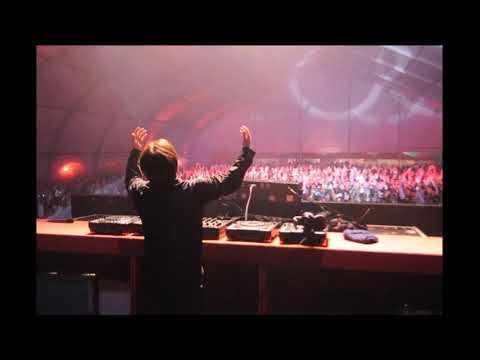 Paul Oakenfold – Essential Mix – (Live At Home In London)
