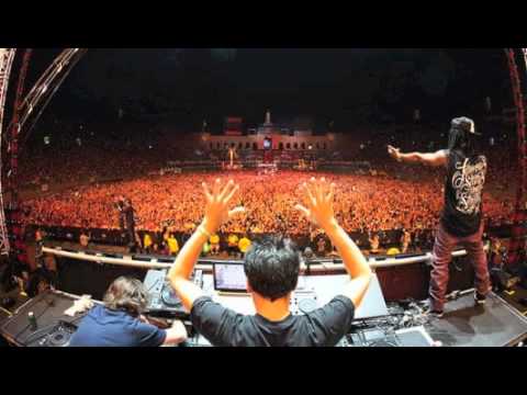 Riva Starr  Fatboy Slim feat Beardyman – Get Naked – Laidback Luke Live 2012