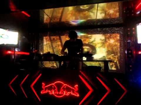16.12.2011 – DJ REESE – CLASSIC TRANCE VINYL EDITION @ FORSAGE CLUB клип 5.AVI