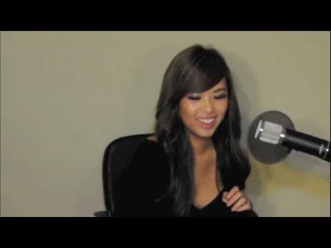 Above & Beyond pres. OceanLab – Satellite (Chantelle Truong Acoustic Cover)