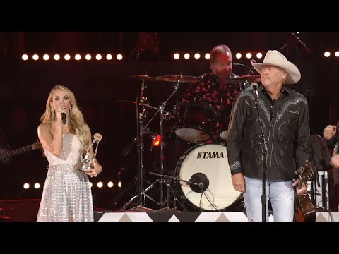 Alan Jackson Tribute – Carrie Underwood, Dierks Bentley, Jon Pardi, Lainey Wilson (56th CMA Awards)