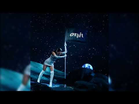 Ariana Grande & Grande Records – blastoff