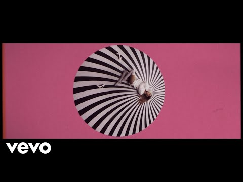 Ariana Grande – Problem ft. Iggy Azalea