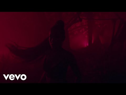 Ariana Grande – the light is coming ft. Nicki Minaj