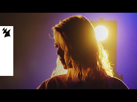 Armin van Buuren & Davina Michelle – Hold On (Official Music Video)