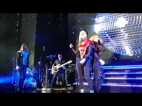 Bananarama – Stay (Shakespears Sister cover live at Sheffield 2017)