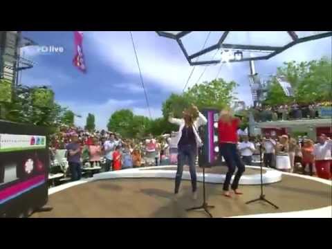 Bananarama – Venus (German TV ZDF Fernsehgarten 25-5-2014)