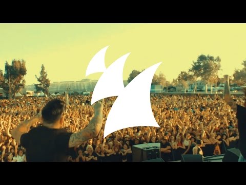 Breathe Carolina & APEK – Anywhere But Home (Official Music Video)