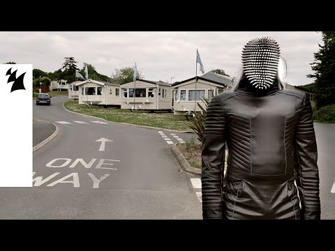 Chicane feat. The Mannequin – Summer in E Major (Official Music Video)