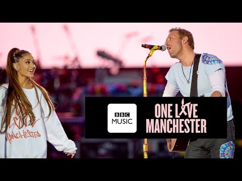 Chris Martin and Ariana Grande – Don't Look Back In Anger (One Love Manchester)