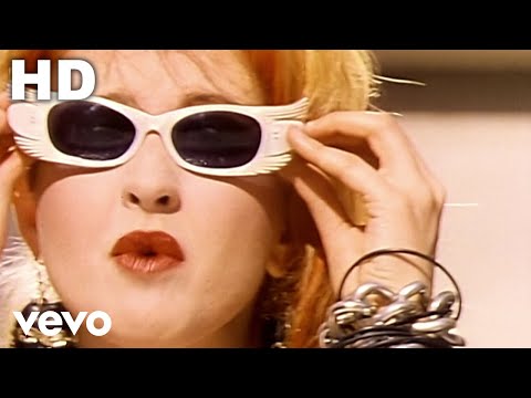 Cyndi Lauper – Girls Just Want To Have Fun (Official Video)