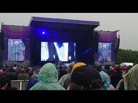 Def Leppard – Armageddon It . Glasgow Green