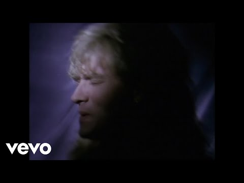Def Leppard – Stand Up (Kick Love Into Motion)