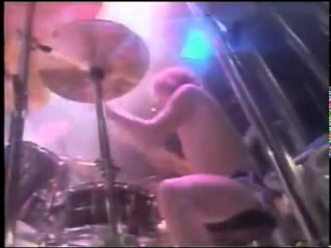 Def Leppard – Too late For Love (Official Video)