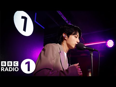 Jung Kook – ‘Seven’ in the Live Lounge