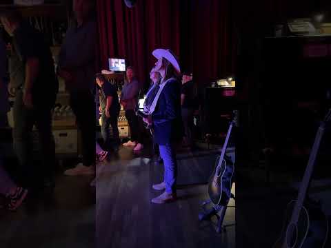 Maggie Rose introduces Duane Betts for his Opry Debut