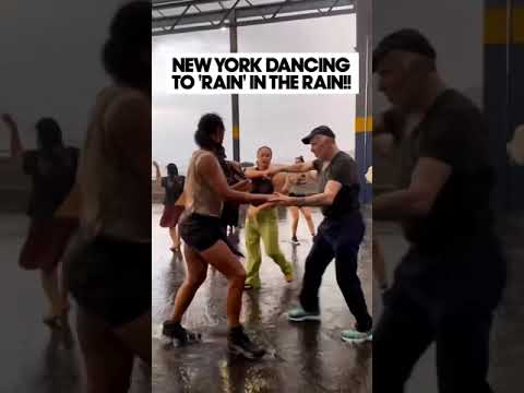 New York dancing to Rain by Kerri Chandler in the pouring rain! ☔️🕺💃 #housemusicalllifelong