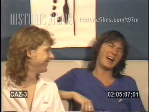 INTERVIEW WITH DEF LEPPARD: STEVE CLARK AND JOE ELLIOT