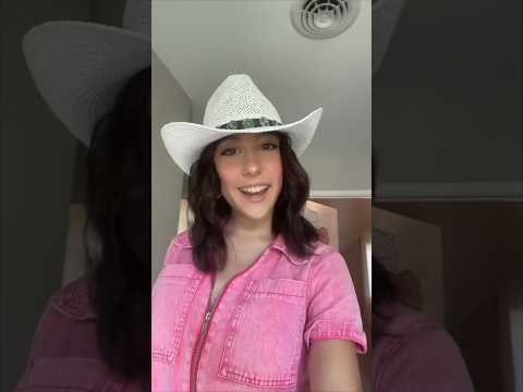Is this how you sing country music? #tallfamily #country