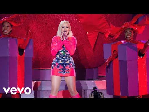 Katy Perry – Cozy Little Christmas (Live at iHeart Jingle Ball)