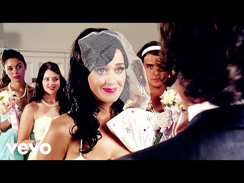 Katy Perry – Hot N Cold (Official Music Video)