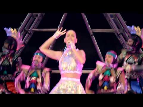Katy Perry – Intro + Roar (Live at The Prismatic World Tour)