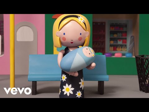 Katy Perry – Resilient (The Smile Video Series)