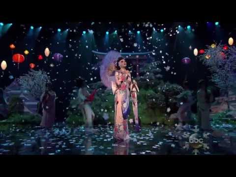 Katy Perry – Unconditionally (Live at AMA's 2013)