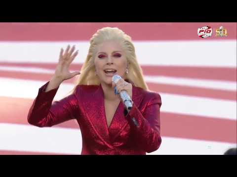 Lady Gaga canta el himno nacional en el Super Bowl 50