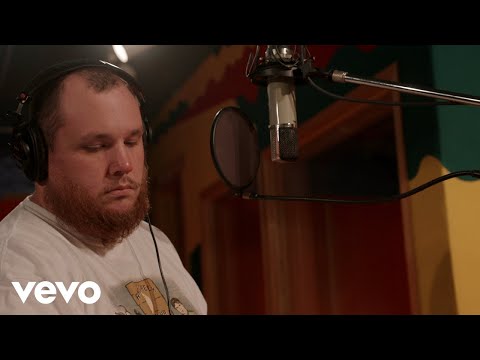 Luke Combs – Love You Anyway (Official Studio Video)