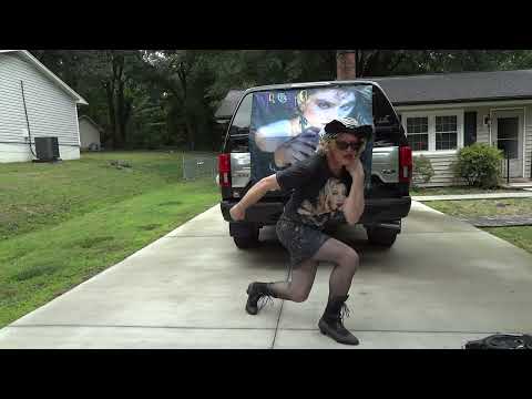 Madonna Tribute to Kylie Minogue – Can't Get You Out Of My Head