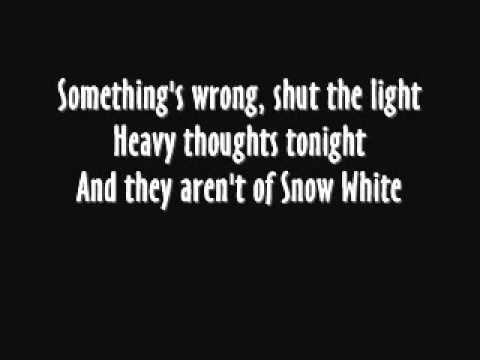 Metallica – Enter Sandman lyrics