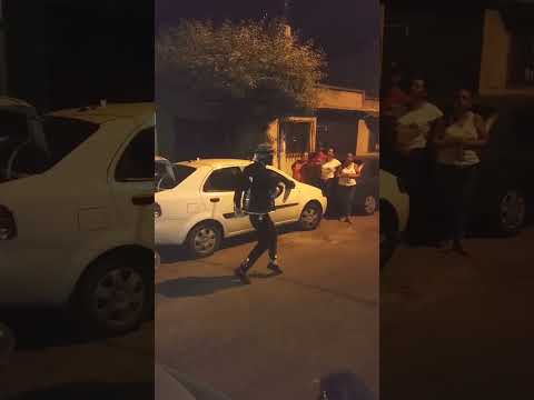 Michael Jackson caleño de barrio con buenos pasos