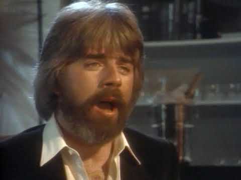 Michael McDonald – I Keep Forgettin' (Every Time You're Near) (Official Music Video)