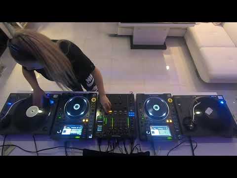 Nina Suerte – CLASSIC MIX – Trance & Hardstyle – Vinyl & CD