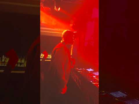 Blake.08’s ‘Eyes Ablaze’ setting the dancefloors of Australia alight 🇦🇺💥 #Anjunadeep #Shorts